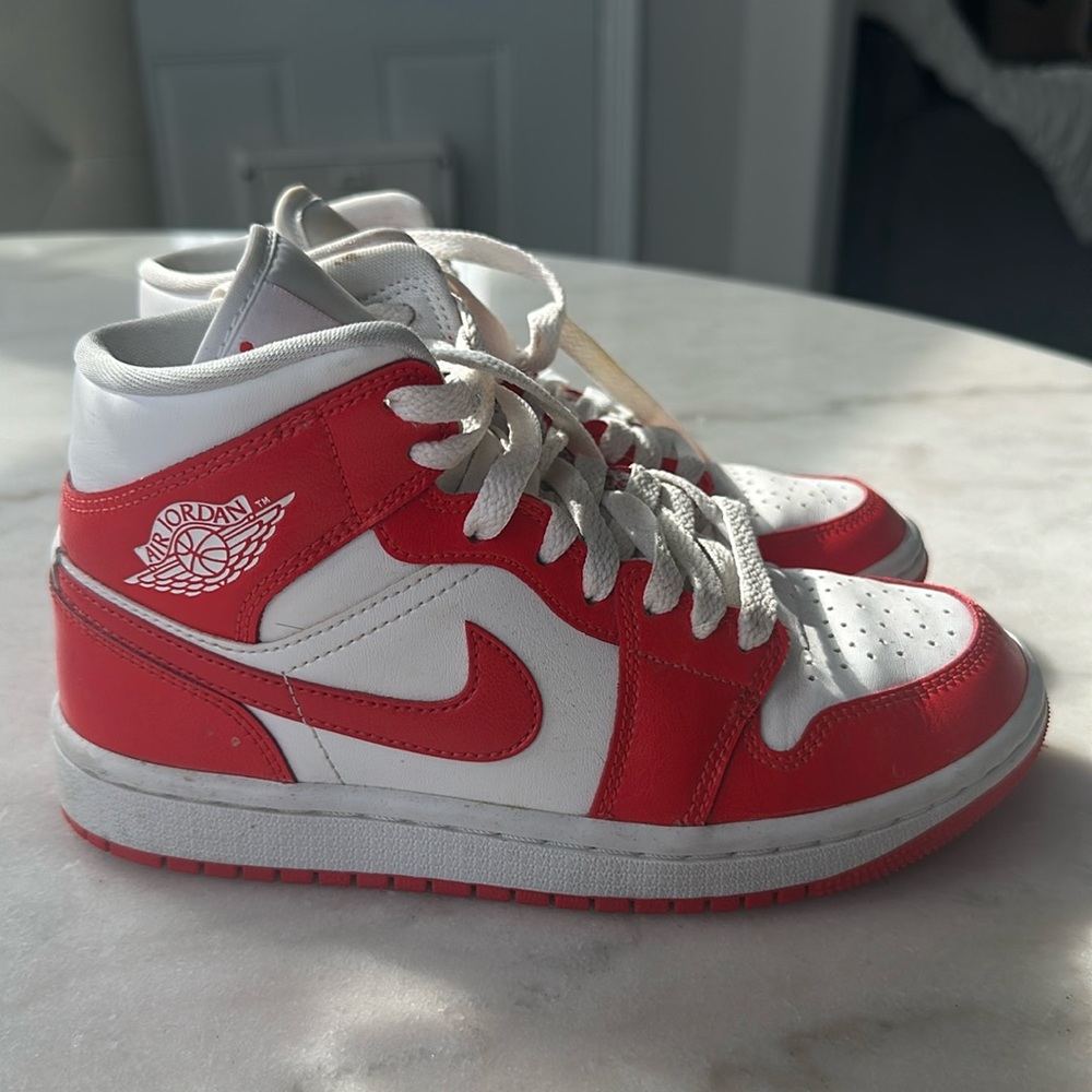 Nike Jordan mid